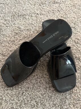WILD DIVA Lounge Black JELLY Slide Mules